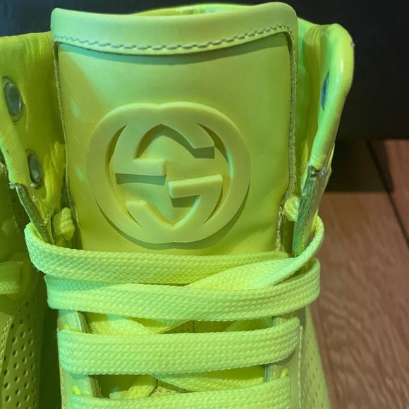 GENTLY USED AUTHENTIC GUCCI CALFSKIN CODA HIGH TOP NEON SNEAKERS SIZE 37.5/7.5 - Picture 5 of 9